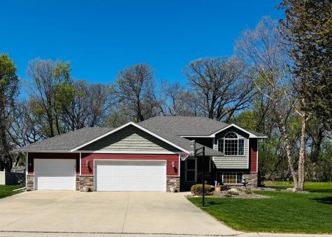 681 W River Drive New London MN 56273