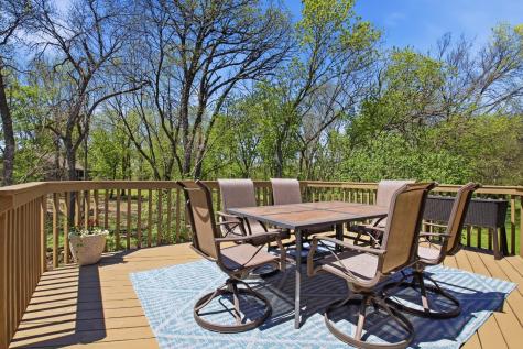 681 W River Drive New London MN 56273