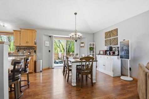 681 W River Drive New London MN 56273