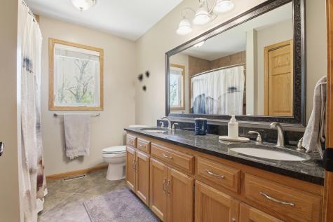 681 W River Drive New London MN 56273