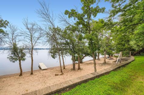 294 Cove Road Hudson WI 54016