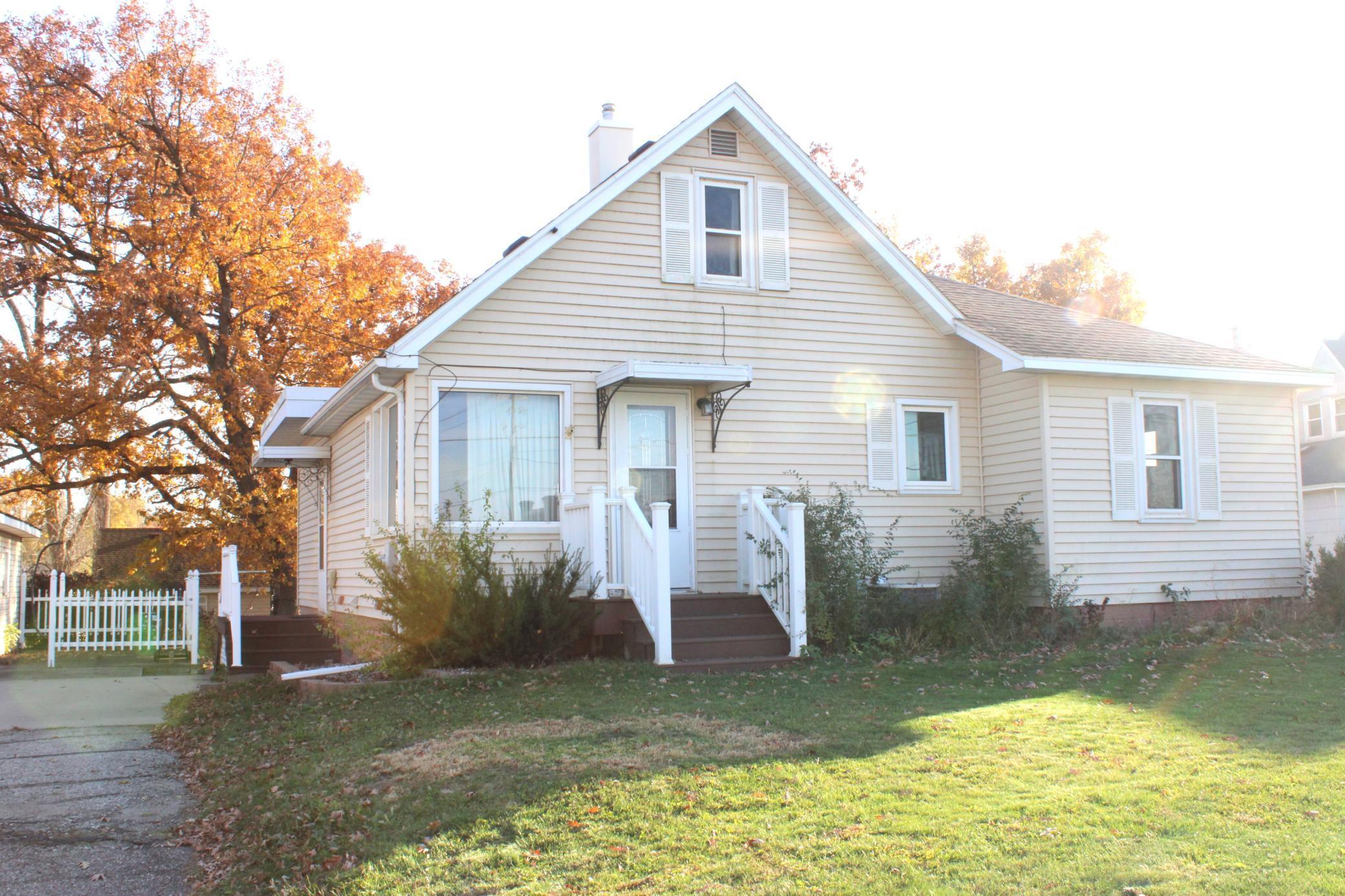 1802 10th Place NE Austin MN 55912