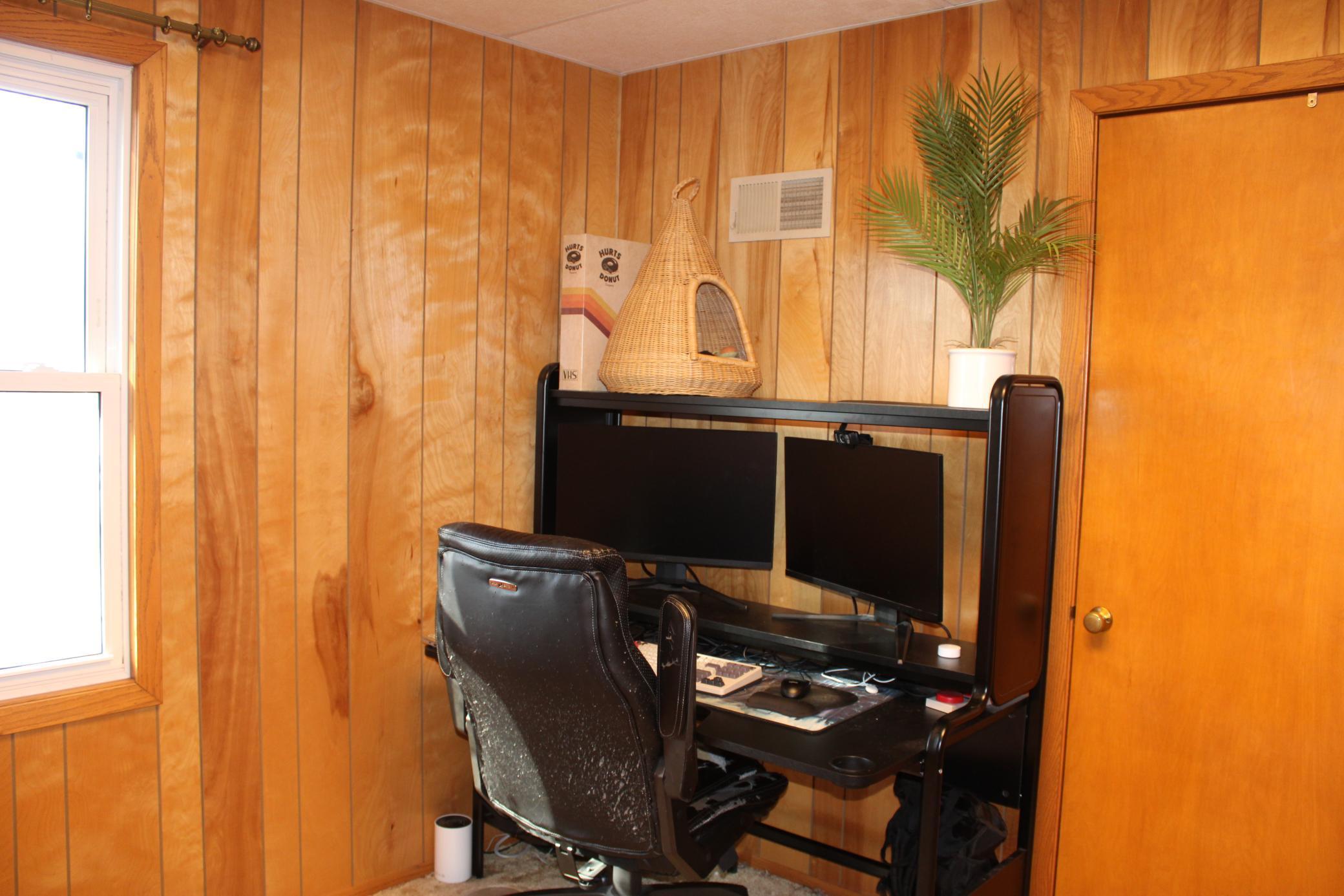 1802 10th Place NE Austin MN 55912