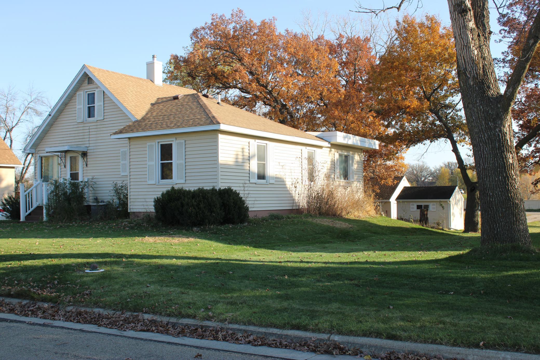 1802 10th Place NE Austin MN 55912