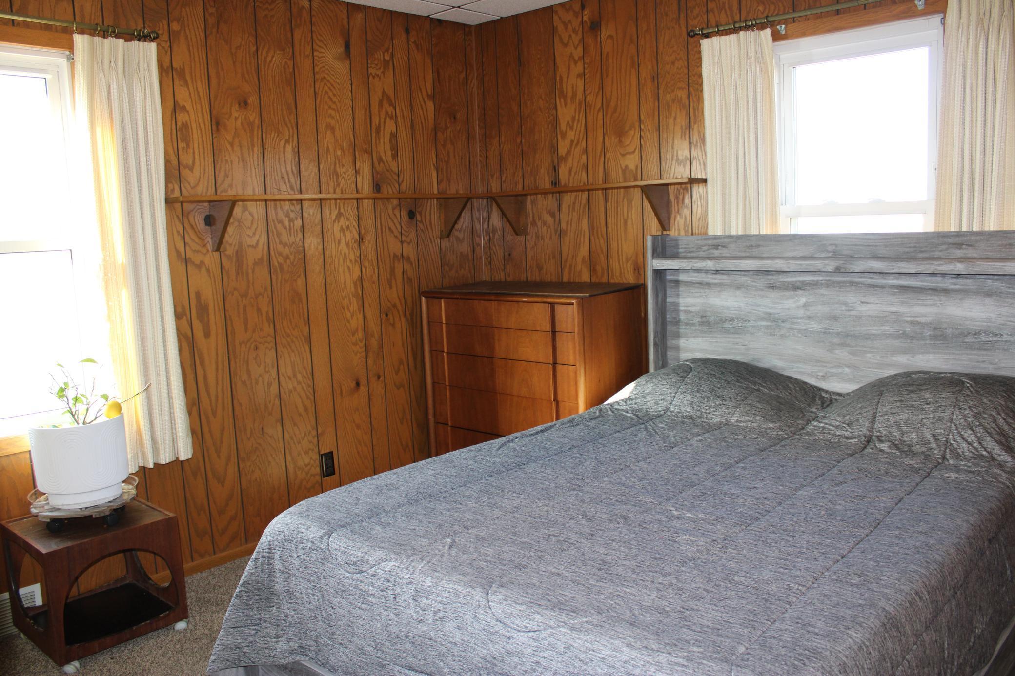 1802 10th Place NE Austin MN 55912