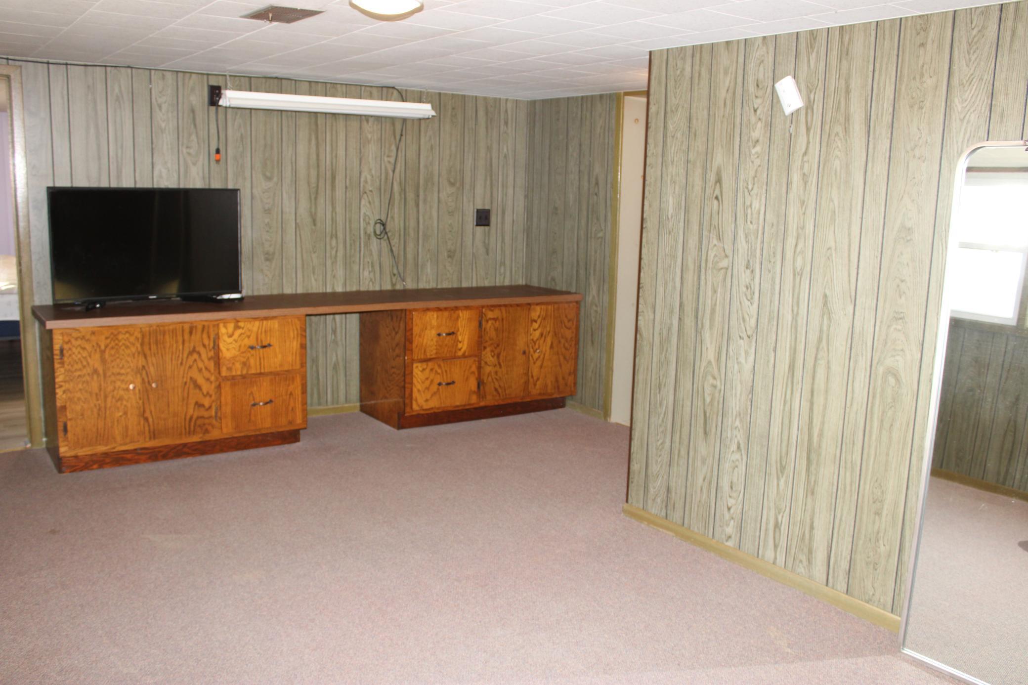 1802 10th Place NE Austin MN 55912