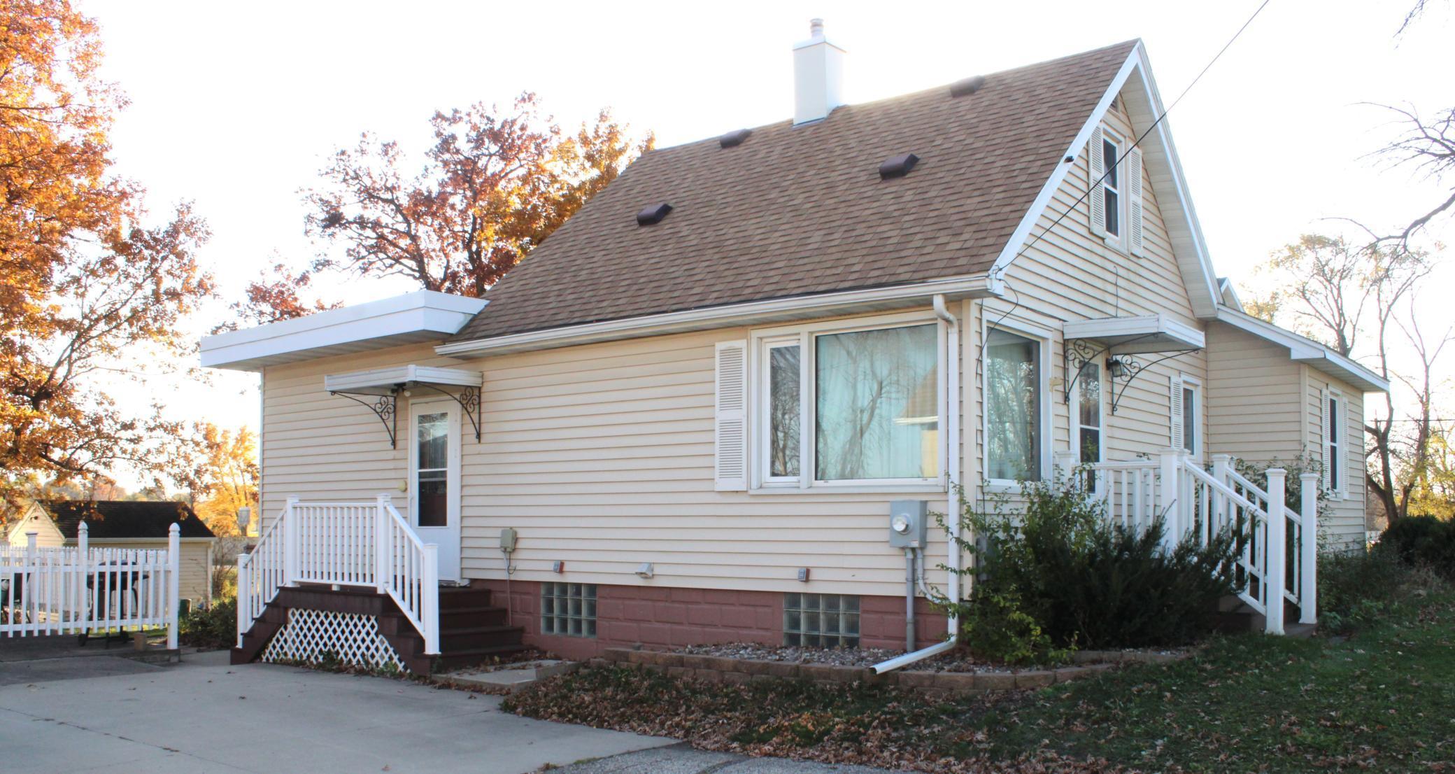 1802 10th Place NE Austin MN 55912