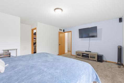 2058 Parkway Avenue Shakopee MN 55379