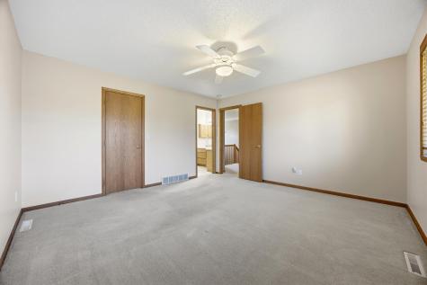 4213 S Rivershore Drive Moorhead MN 56560