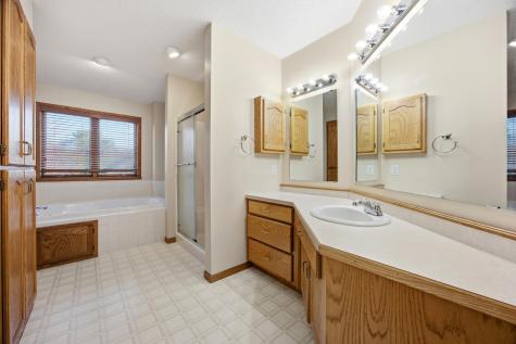 4213 S Rivershore Drive Moorhead MN 56560