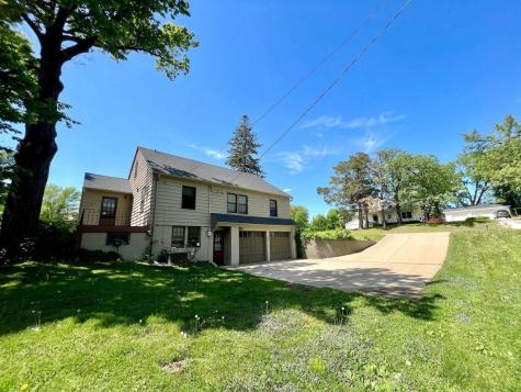 26 Birch Street NE New London MN 56273