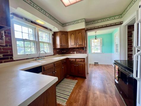 26 Birch Street NE New London MN 56273