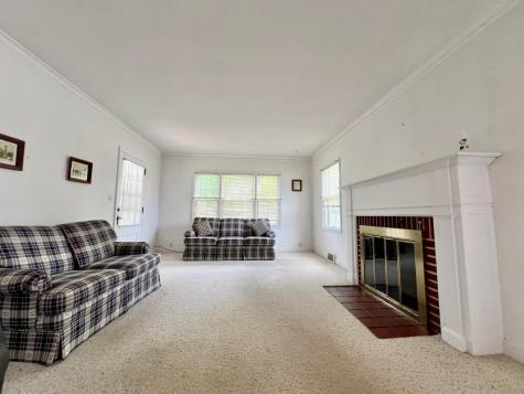 26 Birch Street NE New London MN 56273
