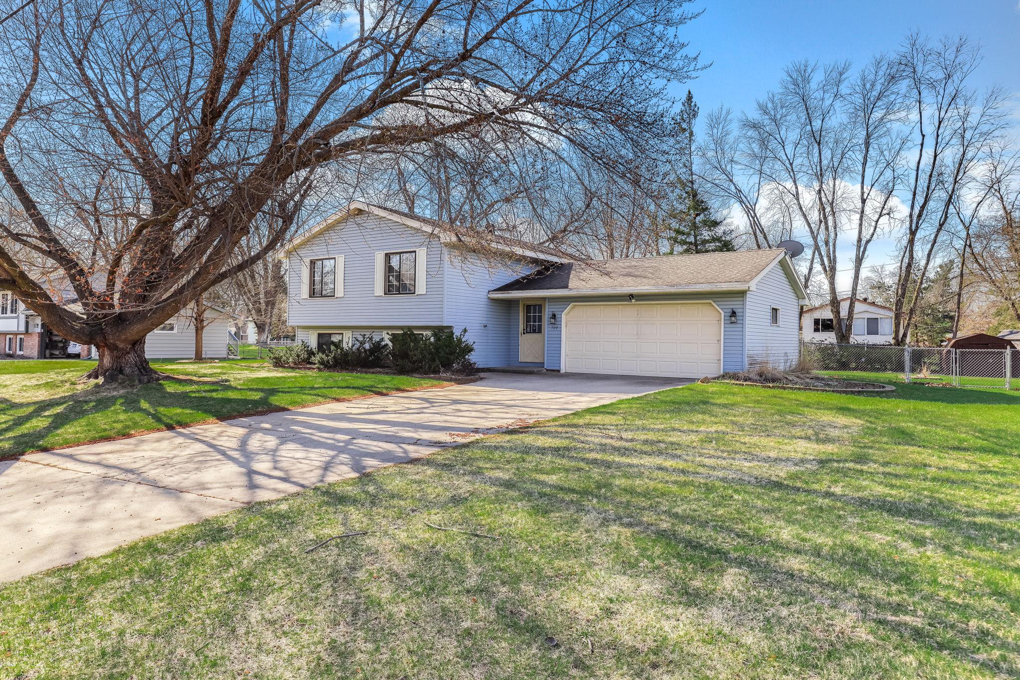709 83rd Avenue N Brooklyn Park MN 55444