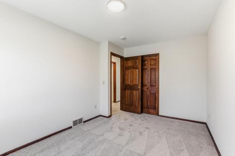 709 83rd Avenue N Brooklyn Park MN 55444