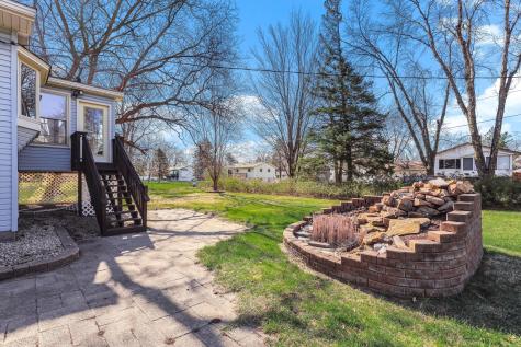 709 83rd Avenue N Brooklyn Park MN 55444
