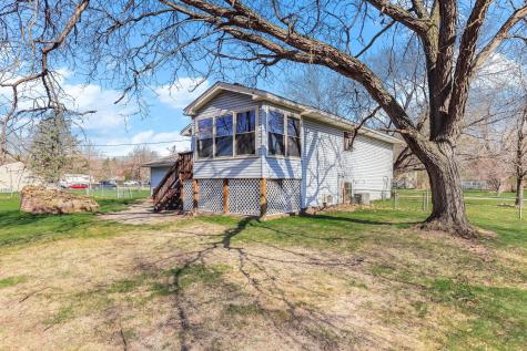 709 83rd Avenue N Brooklyn Park MN 55444