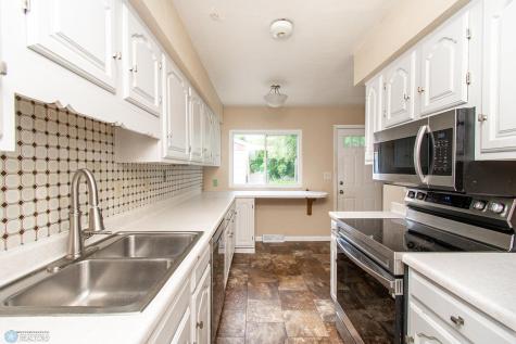 1421 17th Street S Moorhead MN 56560