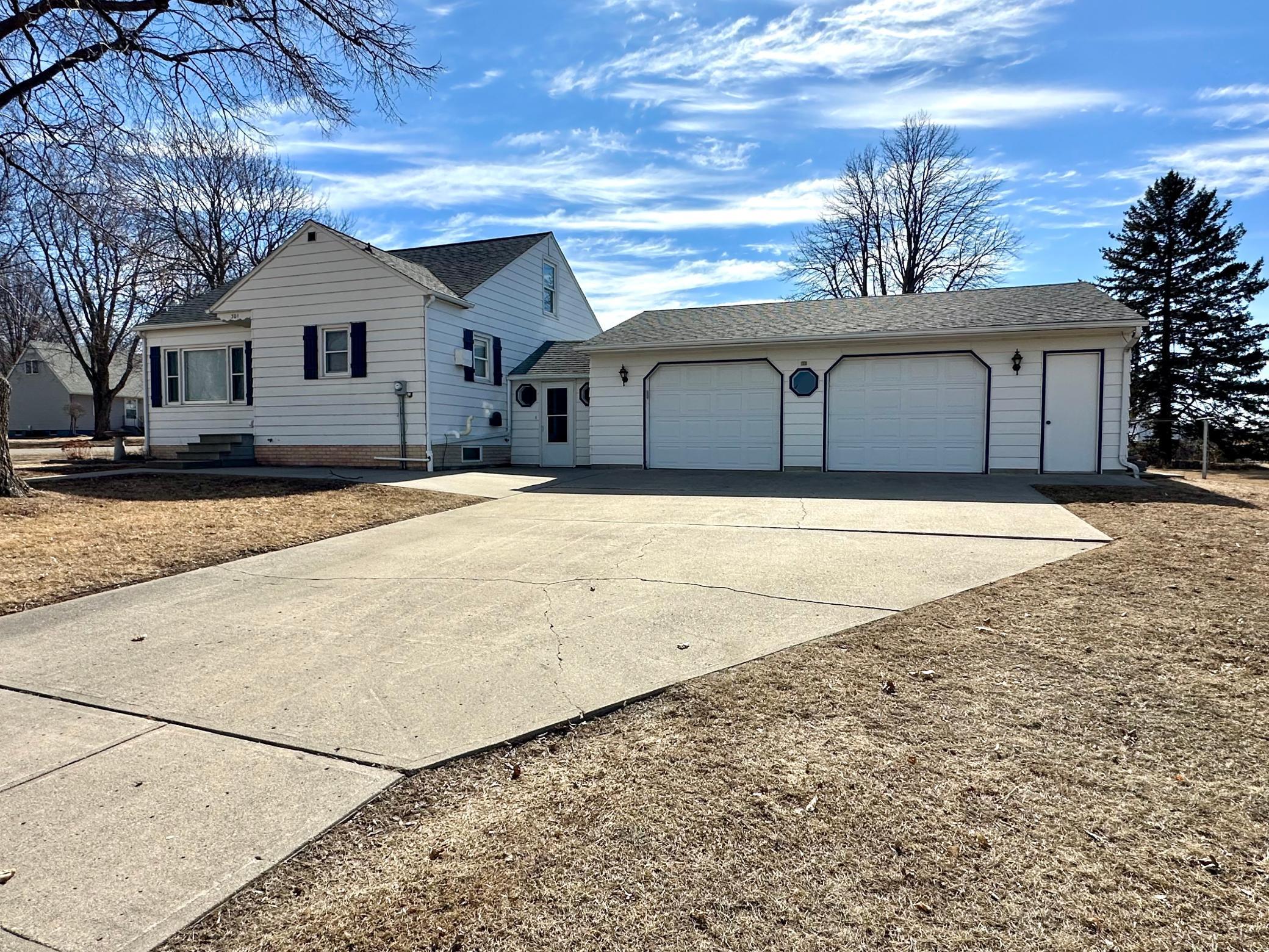 301 W 6th Street Adrian MN 56110