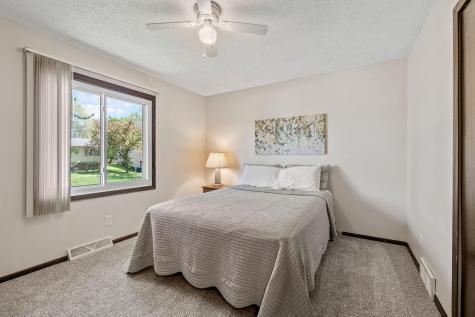 6605 Chesshire Lane N Maple Grove MN 55311
