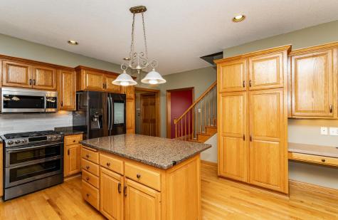 2827 Oakview Drive NE Rochester MN 55906