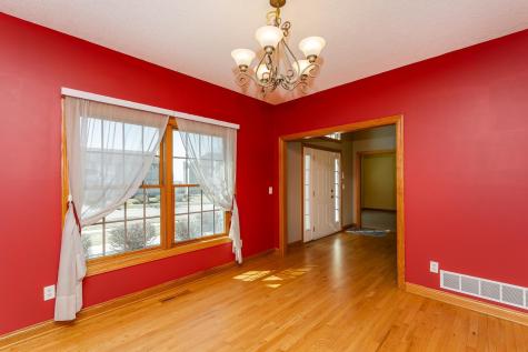 2827 Oakview Drive NE Rochester MN 55906