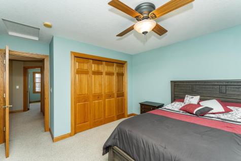 2827 Oakview Drive NE Rochester MN 55906
