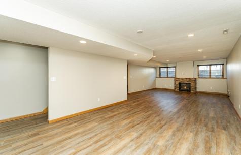 2827 Oakview Drive NE Rochester MN 55906