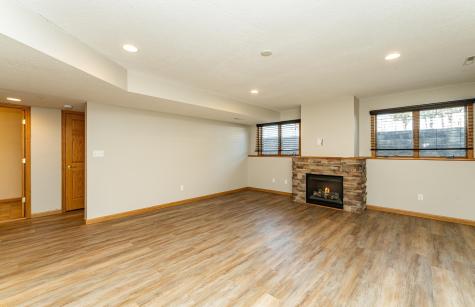 2827 Oakview Drive NE Rochester MN 55906