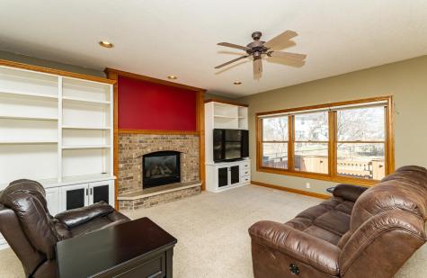 2827 Oakview Drive NE Rochester MN 55906