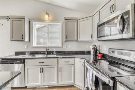1022 Albert Drive W West Fargo ND 58078