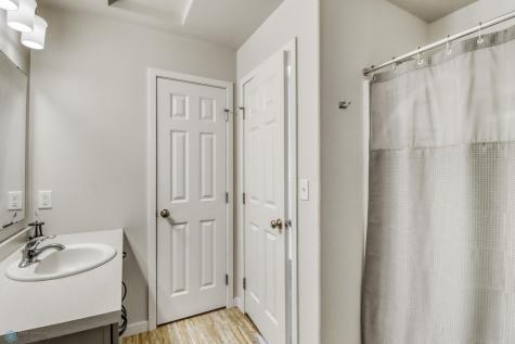1022 Albert Drive W West Fargo ND 58078