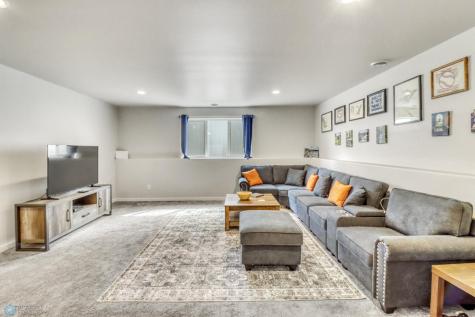 1022 Albert Drive W West Fargo ND 58078