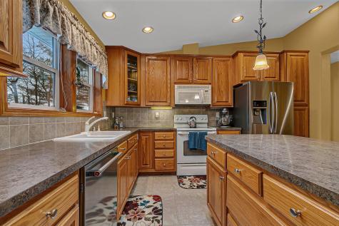 1575 White Cloud Drive S Isle MN 56342
