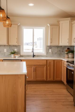 885 2nd Avenue Horace ND 58047