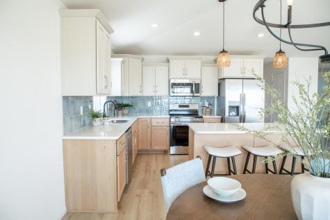 885 2nd Avenue Horace ND 58047