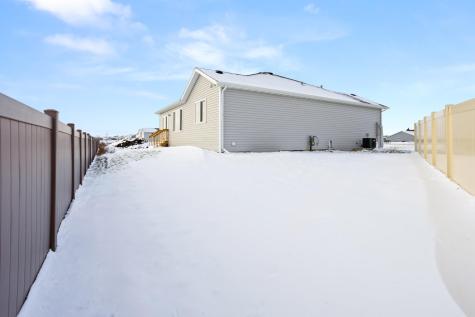 885 2nd Avenue Horace ND 58047