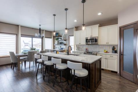 3371 1st Street West Fargo ND 58078