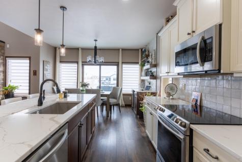 3371 1st Street West Fargo ND 58078