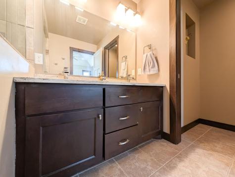 6810 24 Street S Fargo ND 58104