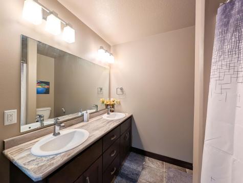 6810 24 Street S Fargo ND 58104