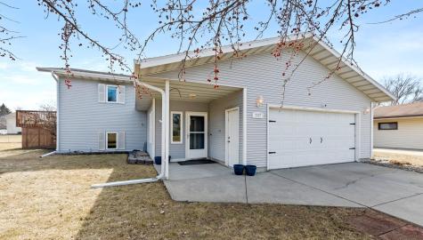 2933 Heatherwood Circle S Moorhead MN 56560