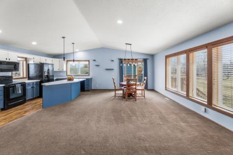 2933 Heatherwood Circle S Moorhead MN 56560