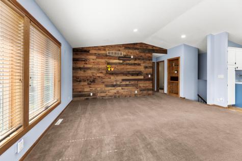 2933 Heatherwood Circle S Moorhead MN 56560