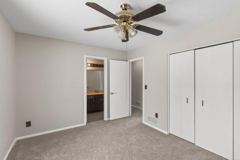 7062 Sherwood Road Woodbury MN 55125