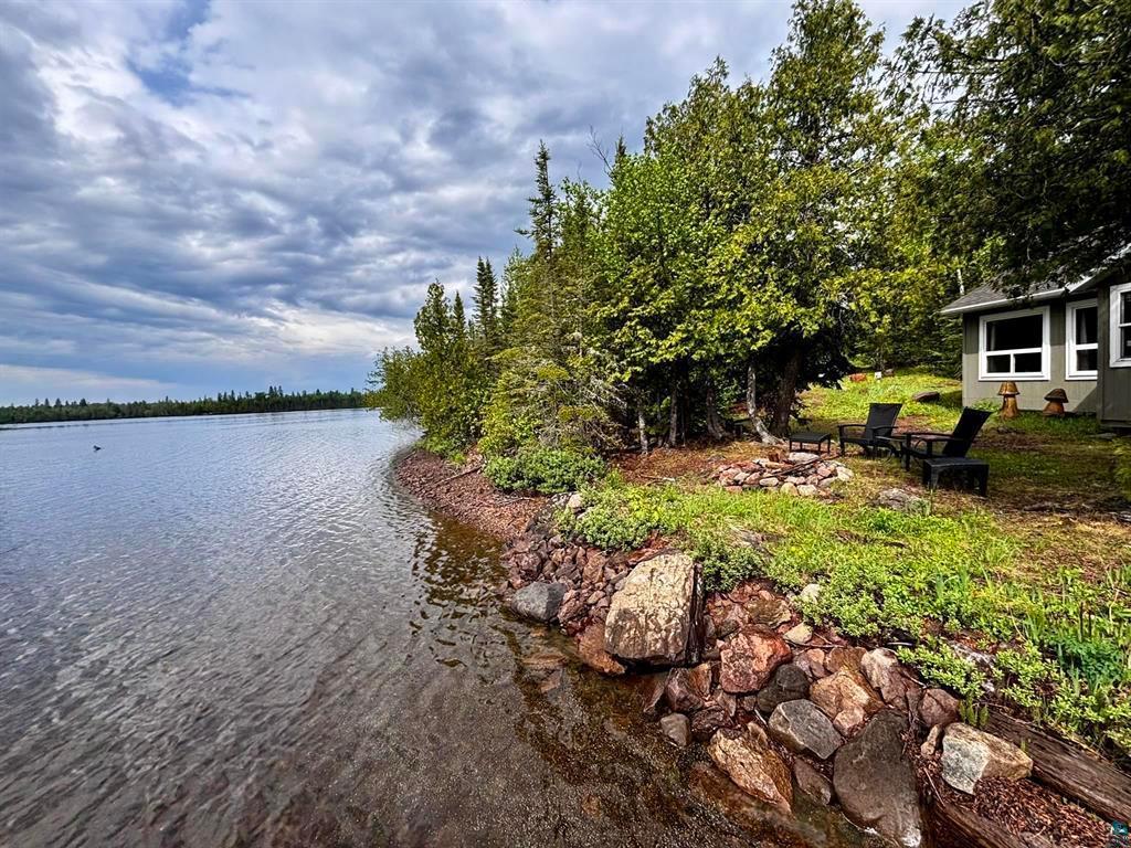 89 Boulder Boulevard Hovland MN 55606