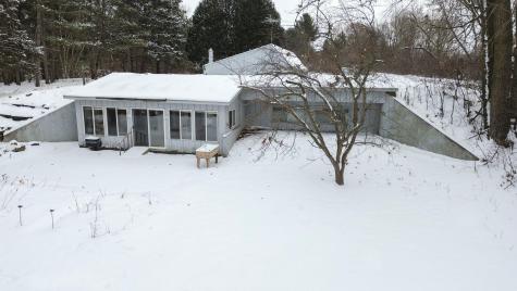 1516 Twin Springs Road Houlton WI 54082