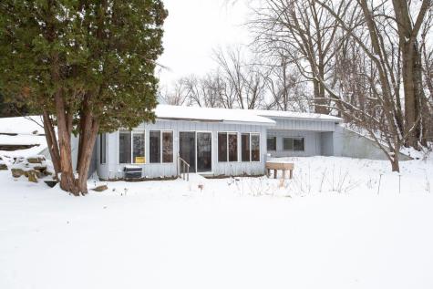 1516 Twin Springs Road Houlton WI 54082