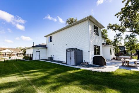 8852 Lost River Road Horace ND 58047