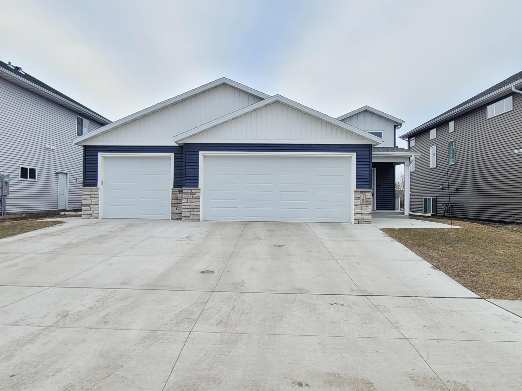 2308 36th Avenue S Moorhead MN 56560